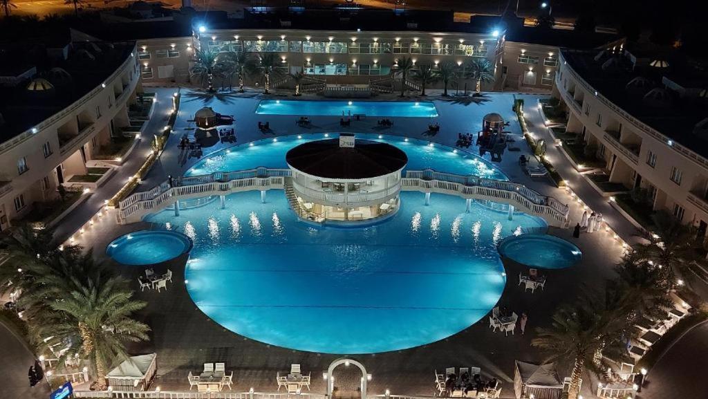 Al Salam Grand Hotel Al-Burajmi Exteriér fotografie