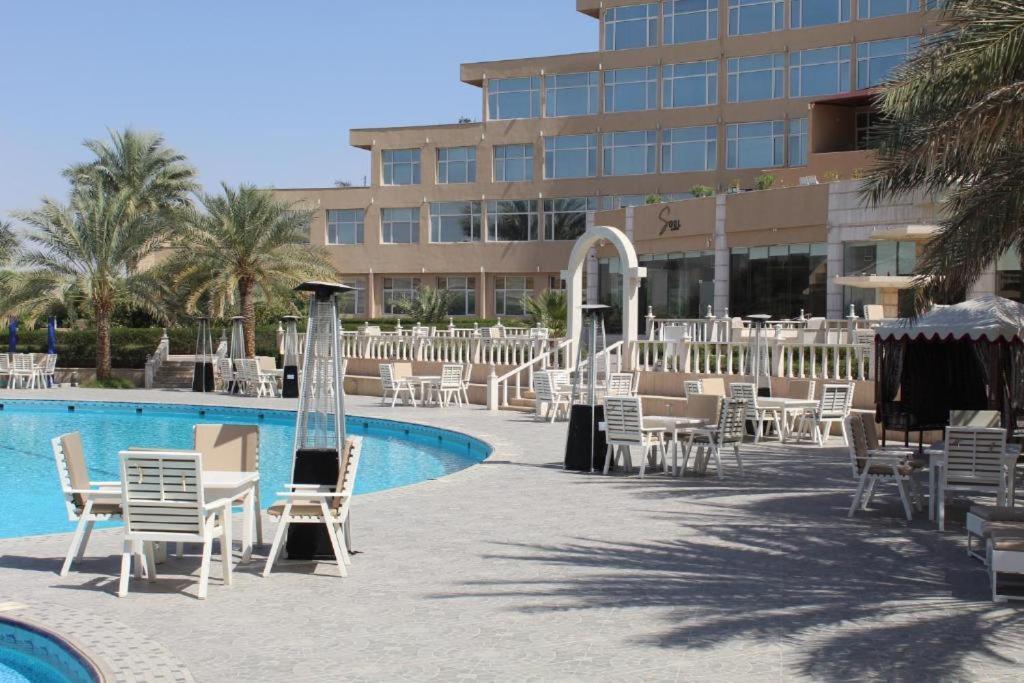 Al Salam Grand Hotel Al-Burajmi Exteriér fotografie